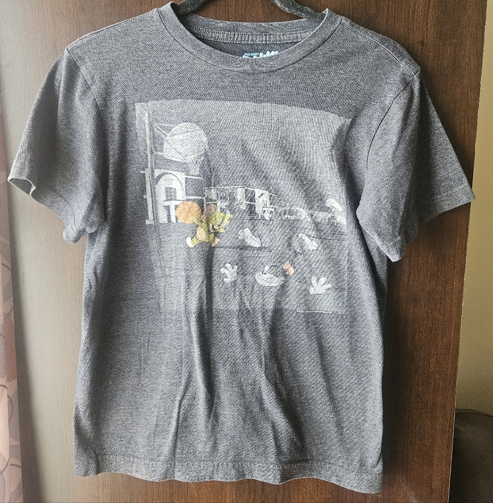 Old Navy Blue and Gray Collectibilitees Tom And Jerry T-Shirt